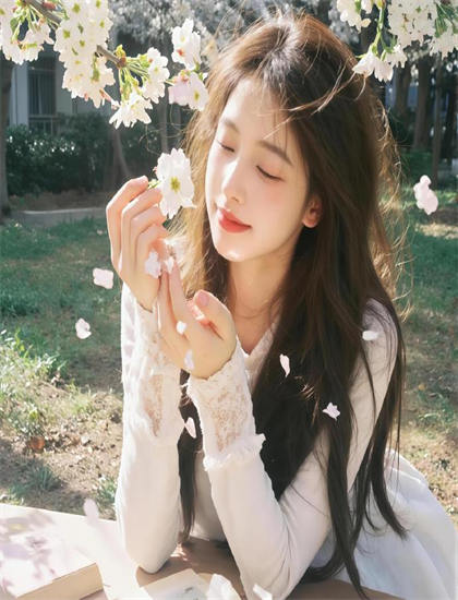 黄乱色伦交换小说_我们的美好生活综艺免费观看_女网红洗澡忘关播不慎走光